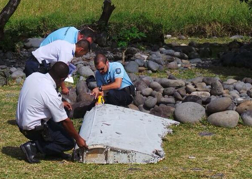 港媒：疑似MH370残骸上印有“BB670”字样