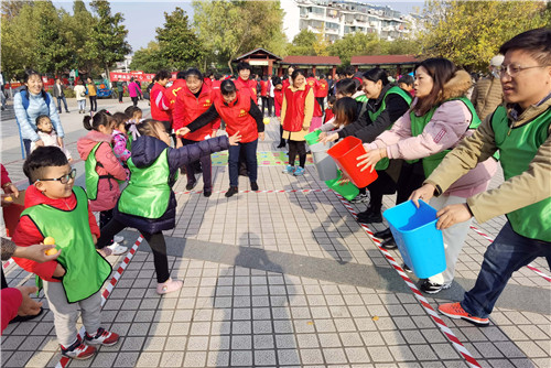 南京雨花臺區板橋街道舉辦垃圾分類趣味運動會