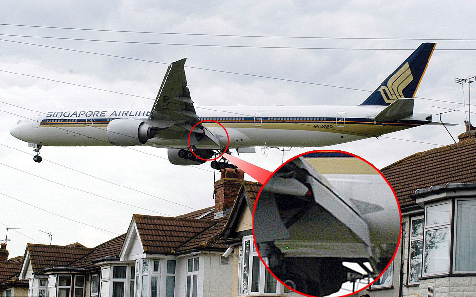 疑似MH370残骸地发现中国矿泉水瓶 疑似MH370残骸地发现中国矿泉水瓶