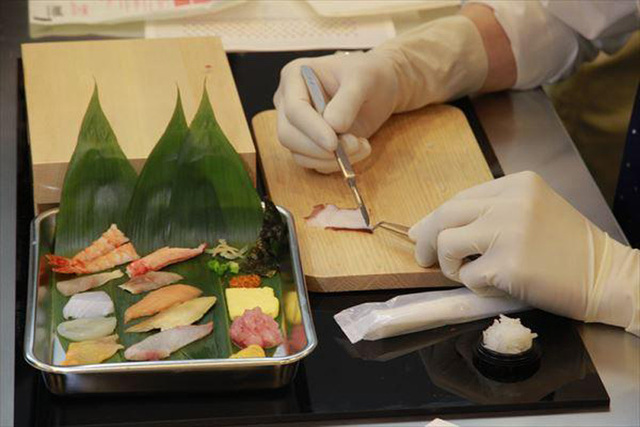 日本一醫院招實習生測試拼接昆蟲屍體