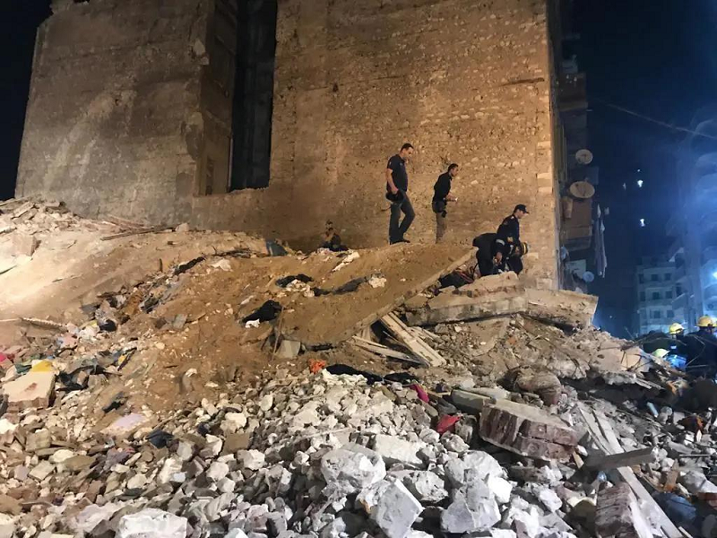 埃及亚历山大市一危楼倒塌 已致6人死亡