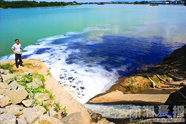 湖南永州一工業園每小時或有千噸污水流入湘江