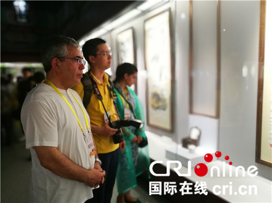 【盛世碑林专题 镜观碑林列表 显示图在稿件最下方】建造钟楼如同“搭积木” 中外记者表示很震撼 【盛世碑林专题 镜观碑林列表 显示图在稿件最下方】建造钟楼如同“搭积木” 中外记者表示很震撼