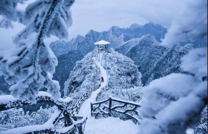 重庆秀山川河盖景区雪后展美景