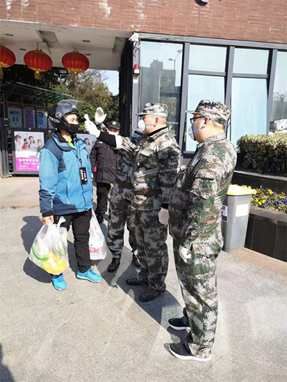 （南京市棲霞區委宣傳部供稿 平安江蘇列表 三吳大地南京 移動版）南京市棲霞區民兵們奮戰在疫情防控一線