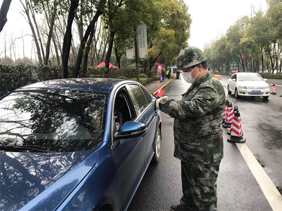 （南京市棲霞區委宣傳部供稿 平安江蘇列表 三吳大地南京 移動版）南京市棲霞區民兵們奮戰在疫情防控一線