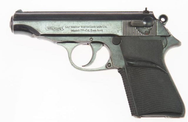 康纳利(sean connery)在首部007电影中,所使用的瓦尔特pp手枪(walther