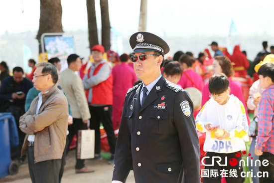 【河南供稿】河南靈寶警方完成第二屆中國蘋果花節開幕式安保任務