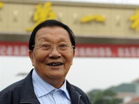 吳仁寶：華西村改革發展的帶頭人