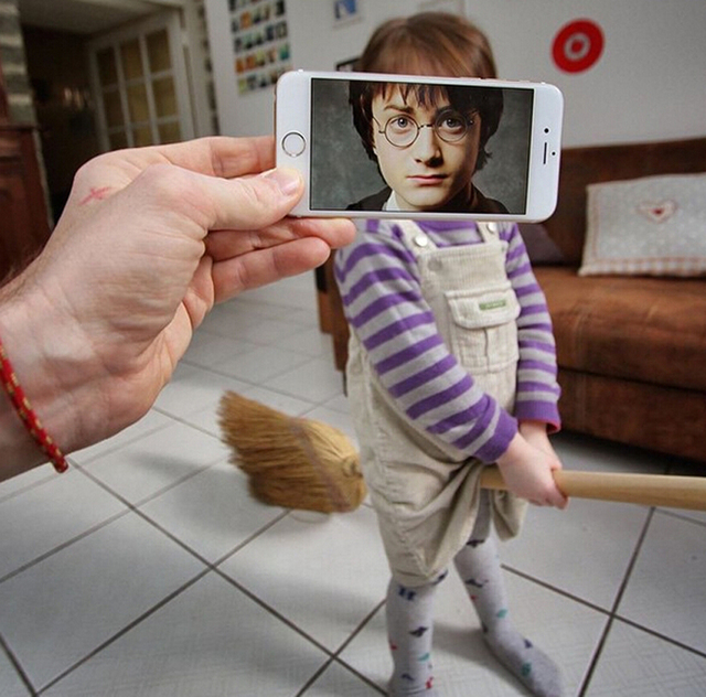 创意错位照片:电影场景完美植入现实生活 创意错位照片:电影场景完美植入现实生活