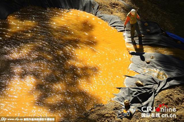 美环保署误将380万升污水“倒”进河流致河水变橙色