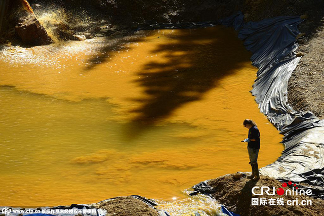 美环保署误将380万升污水“倒”进河流致河水变橙色