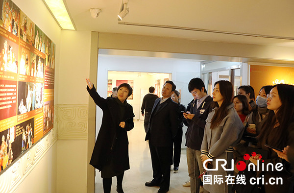 图片默认标题_fororder_观看北京京剧发展史_meitu_3