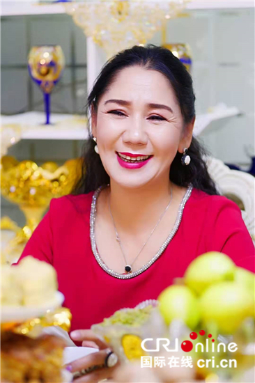 【外籍记者看新疆】记者手记：拜访阿克苏地区塔里木歌舞团