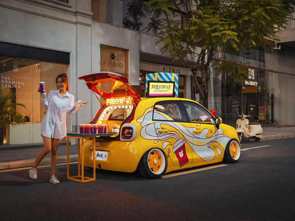 融创茂突现阿狸改装车 哪儿来的小狐狸？