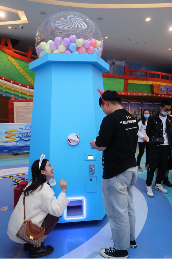 融创茂突现阿狸改装车 哪儿来的小狐狸？