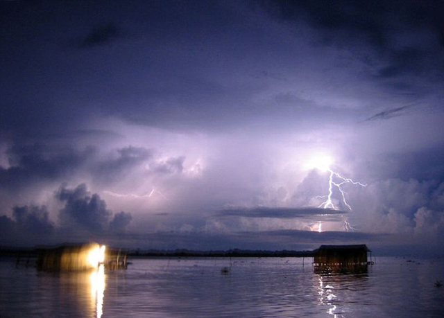 委內瑞拉“閃電湖”每小時被閃電擊中上千次