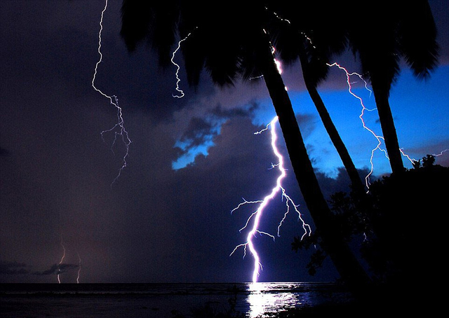 委内瑞拉“闪电湖”每小时被闪电击中上千次