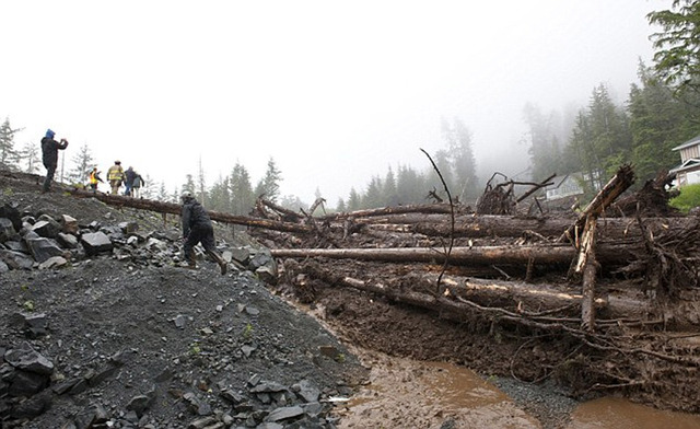 美阿拉斯加濱海小鎮強降雨導致山體滑坡 4人失蹤