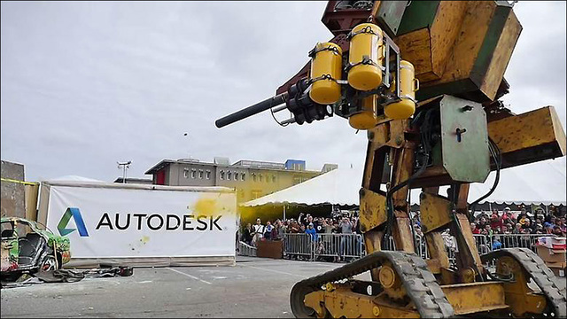美日巨型機器人明年決鬥 美方籌款升級戰鬥力