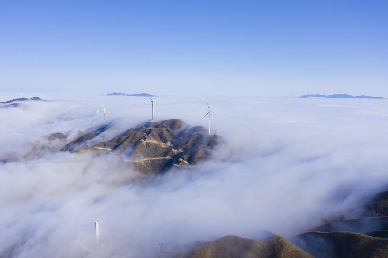 廣西環江：縹緲霧凇呈美景 恍如仙境醉遊客