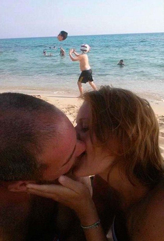 情侣求PS浪漫沙滩亲吻照 被网友玩坏