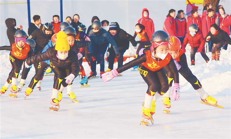 冰雪運動 老少皆宜