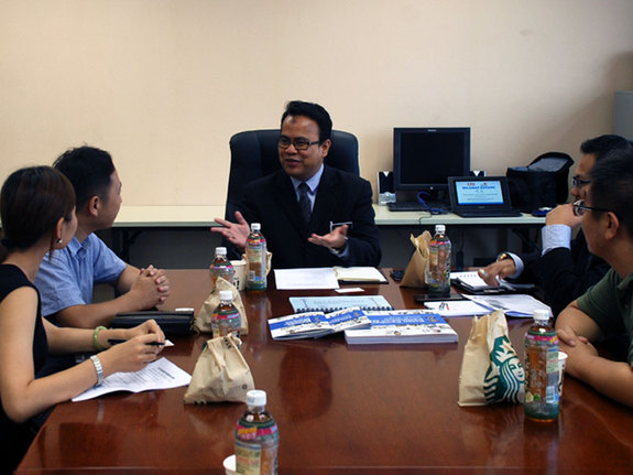 国际在线教学部专访马来西亚驻华大使馆教育参赞 谈教育合作