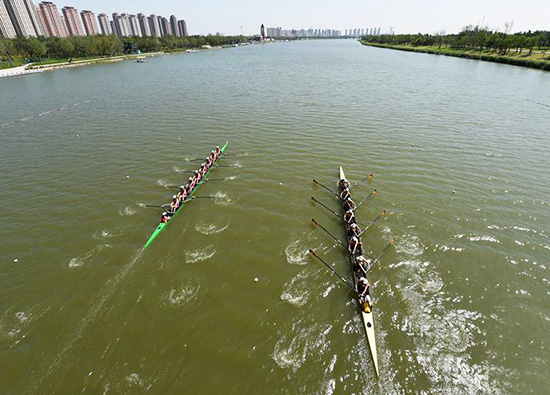 【文体-文字列表】女子八人单桨有舵手比赛山东队获银牌