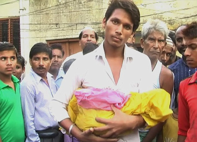 印度医生接生时将婴儿头部扯掉 致母女双亡