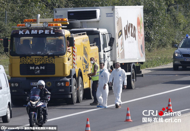 奧地利高速公路一卡車內發現50余具移民遺體