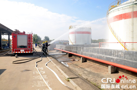 圖片默認標題 圖片默認標題_fororder_濱州市高新區進行汽油儲罐泄漏事故應急演練
