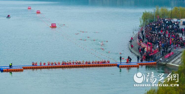 安康紫陽縣舉辦第五屆漢江公開水域冬泳賽