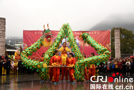 貴州黔東南：龍獅鼓棍鬧新春