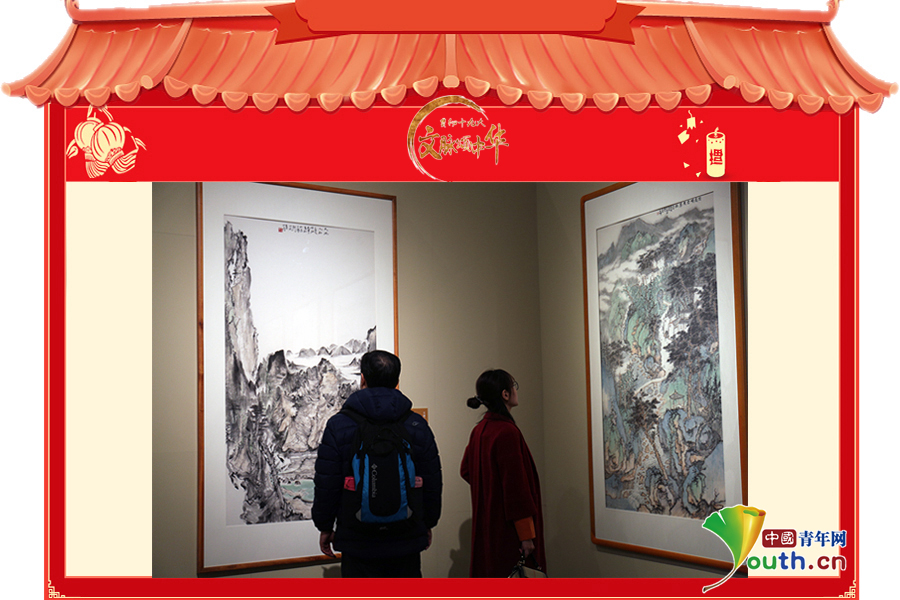 除春联外,展览还精选了多件"迎春"主题的绘画作品.