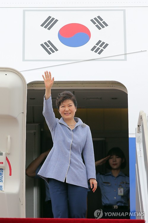 韓國總統樸槿惠乘專機啟程訪華