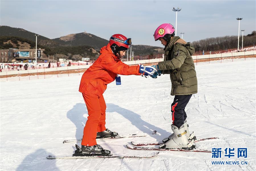 俄罗斯姑娘安吉丽娜：滑雪外教初体验