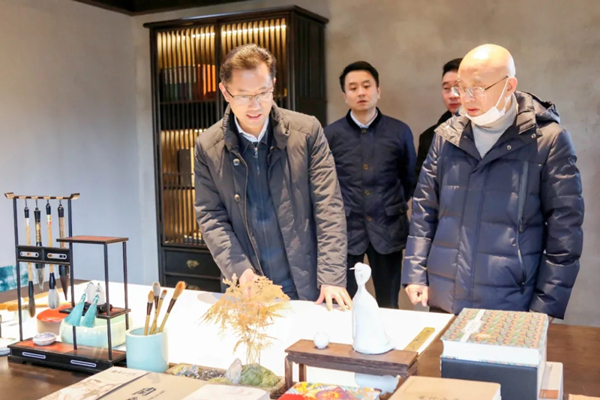 峨眉山市委书记高鹏凌加快挂图作战项目推进助推峨眉山市经济高质量