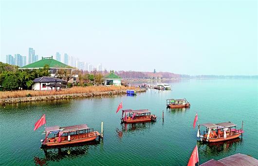 新游船将取代小游船——东湖再造更美“水上绿道”