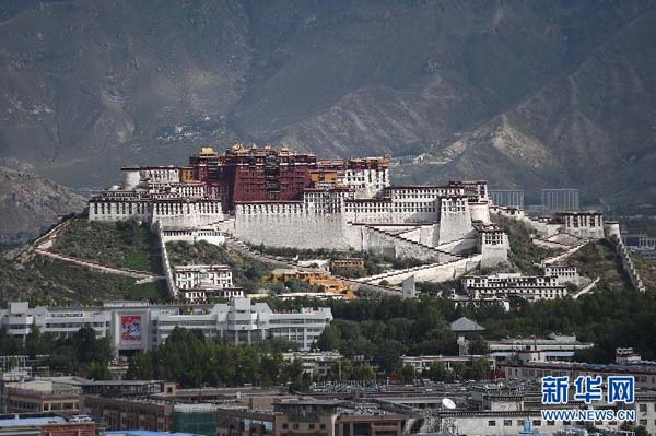 外媒：政府投资促西藏大发展 贫穷落后已成历史