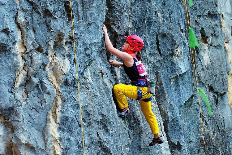 2020中国攀岩自然岩壁精英挑战赛12月19日至20日在马山开战   各地精英将上演“岩壁芭蕾”