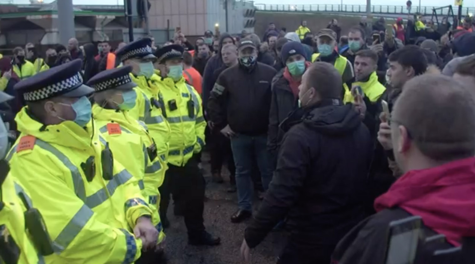 多国颁布“禁令” 英国沦为“孤岛” 英国提前尝到“硬脱欧”的滋味