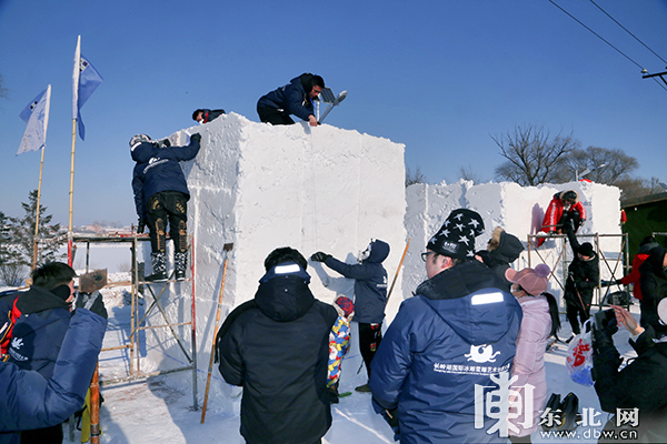 首届长岭湖国际雪雕冰雕艺术创意大赛启幕