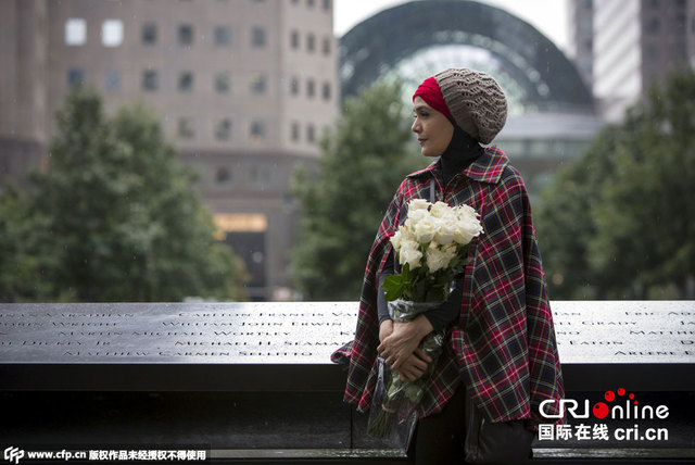 9·11事件14周年 美民众纪念馆献花悼念亡者