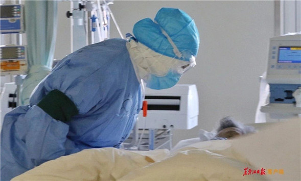 6小時的使命丨一件防護服的自述:趙鳴雁和我