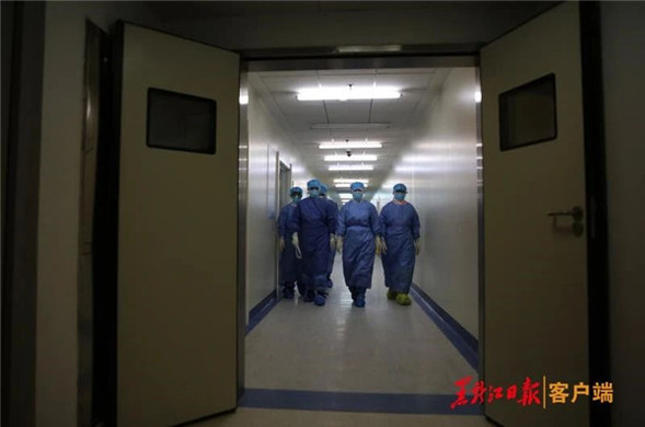 6小時的使命丨一件防護服的自述:趙鳴雁和我