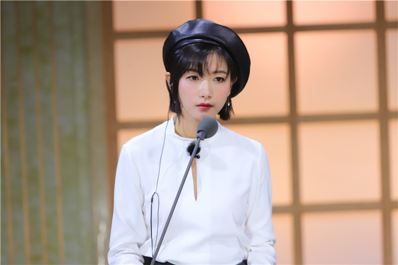 万茜综艺首秀声临其境2忘带耳机全程盲配获赞