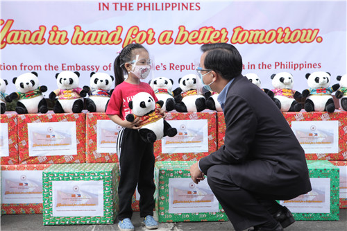 Friendship Bags, pamasko para sa mga batang Maynila