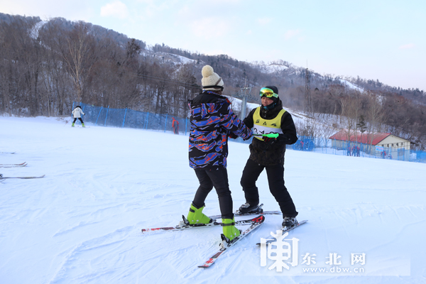 50元滑一天 亚布力体育训练基地让大众爱上冰雪