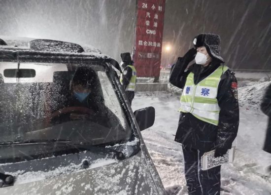 風雪戰疫人!因為有你,春天可期……